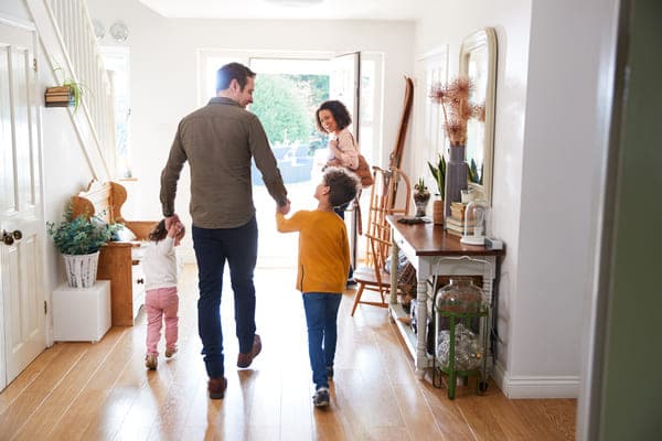 Qual è la differenza tra congedo parentale e congedo di maternità? - Jobiri