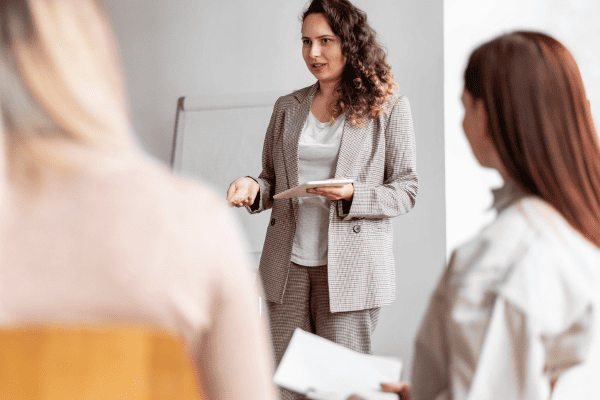 Differenza tra orientamento, politiche attive e consulenza di carriera