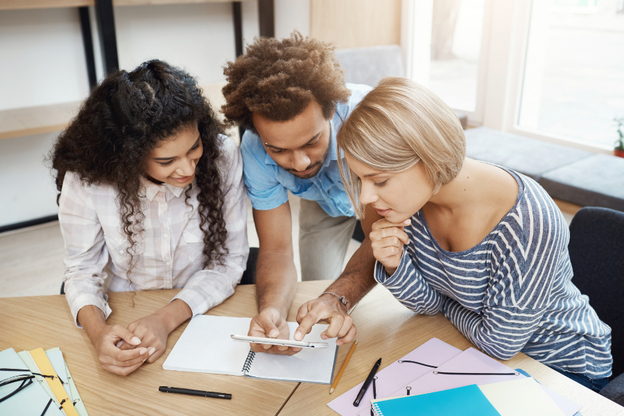 sessione di coperative learning durante lezione